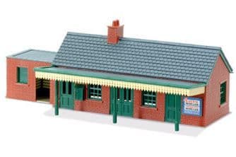 NB12 Country Station Building, brick type