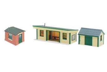 NB16 Platform shelter, wooden type with 2 huts