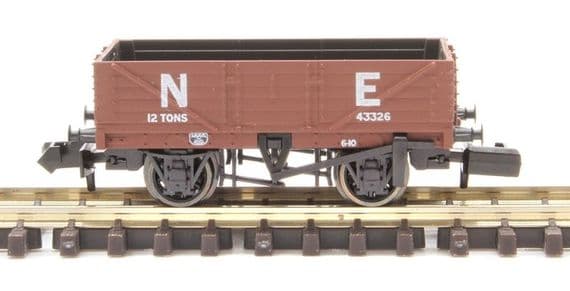 NR5001E 9ft 5 plank open wagon, NE, brown