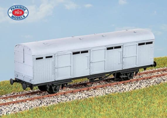 PC30 LNER Extra Long Cct 4 Wheel