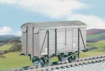 PC591 SR 12 ton Uneven Planked Vent. Box Van