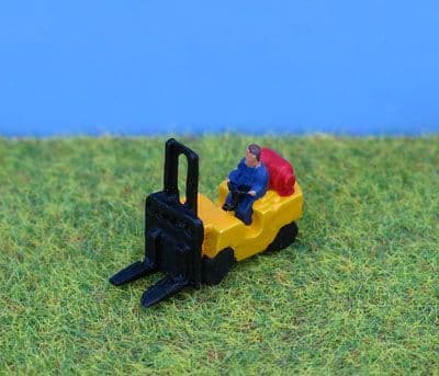 PDX68 PD Marsh N Gauge Painted Fork Lift