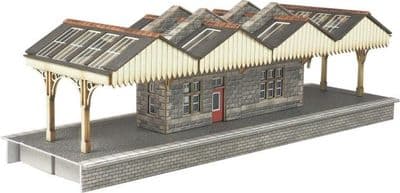 PN922 Island Platform Building