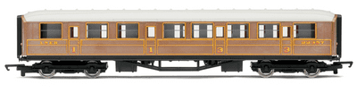 R4332 LNER Composite Coach