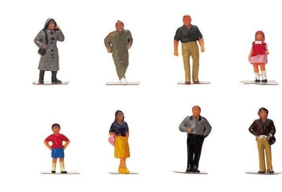 R7116 Town People