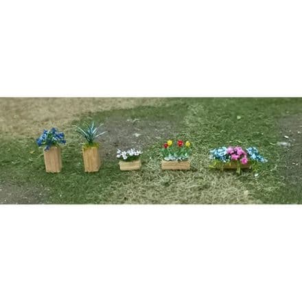 TS00398 Mixed Planters and Window Boxes (5)