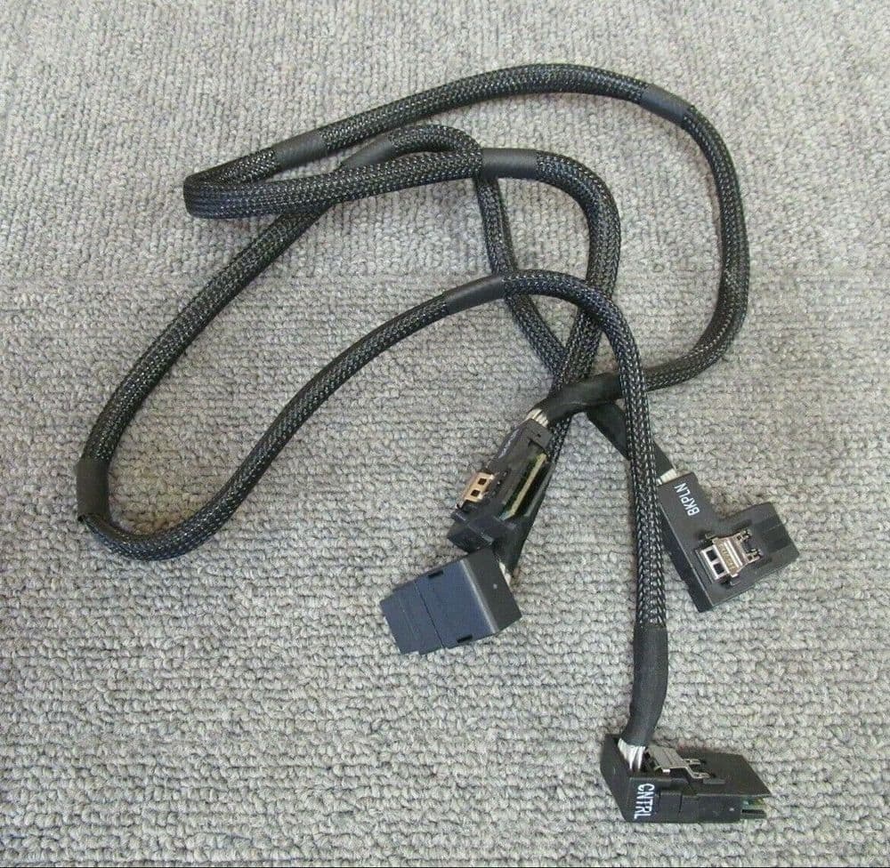 2 x Dell R145M PowerEdge R710 22" Perc H700 Controller To SAS Backplane