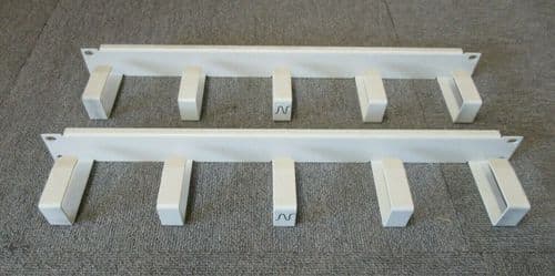 2 x White Data Rack Cabinet Cable Tidy Bar 19" 1U Vertical Black 5 Ring / Hoops