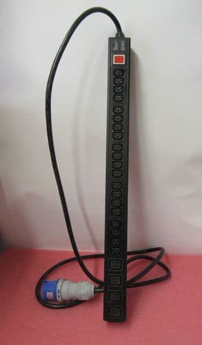 24-Way Vertical PDU VIEC20/C194/32A 30xC13 & 4xC19 Sockets 32A Commando Plug 3M