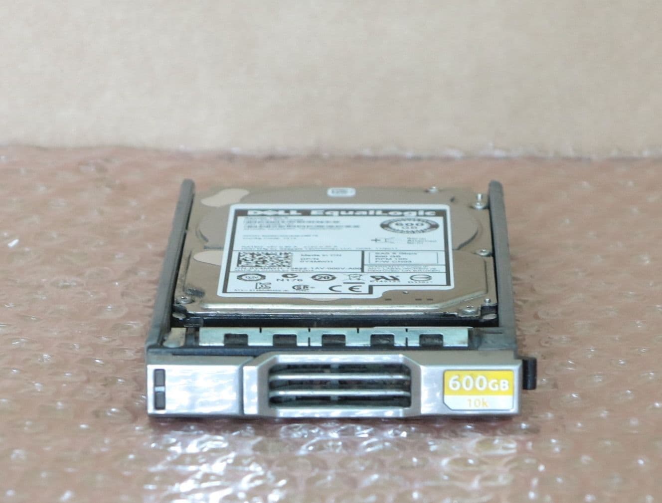 thumbnail image 2 of Dell EqualLogic WK0CR 600GB 10K RPM SAS 3.5 2 of 5