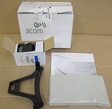 3Com 3C16790 Office Connect Dual Speed Switch 5 Plus,Network Switches