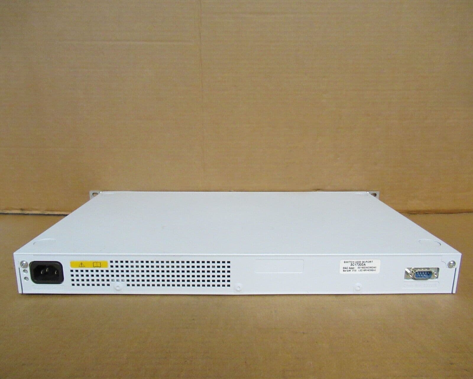 3COM SuperStack 3 4200 26-Port Network Switch 24 x 10/100 2x Gigabit ...