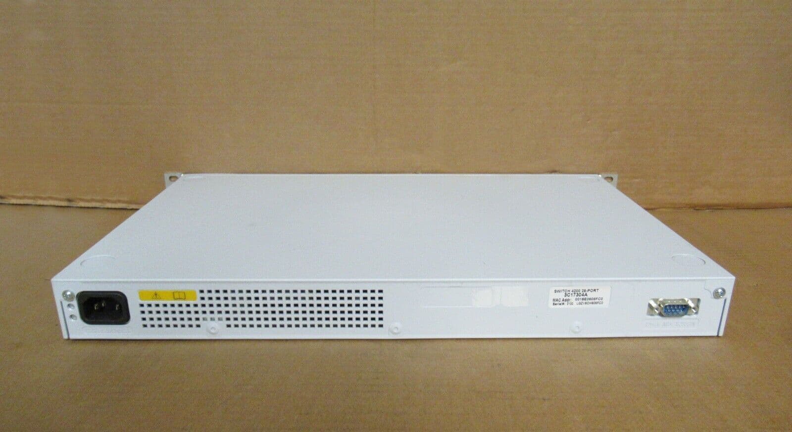 3COM SuperStack 3 4200 28-Port Network Switch 26x 10/100 2x SFP Ports ...