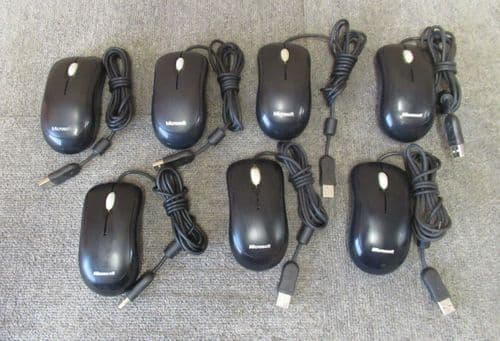 7 x Microsoft 1113 X821908-014 Black USB Wired 3-Button Basic Optical Mouse v2.0