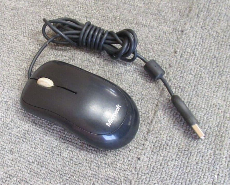 7 x Microsoft 1113 X821908014 Black USB Wired 3Button Basic Optical