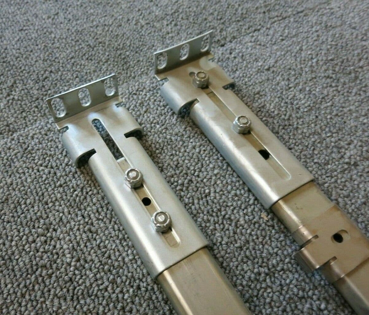 Accuride Left & Right 1U 28" Ball Bearing Sliding Outer Rack Mount