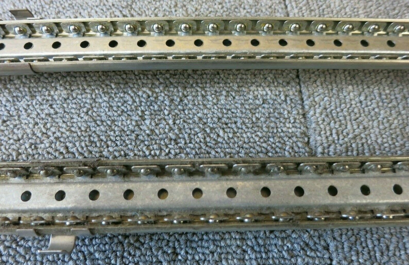 Accuride Left & Right 1U 28" Ball Bearing Sliding Outer Rack Mount