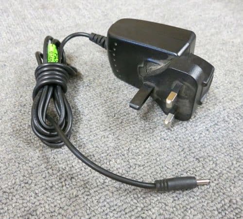 AKII Technology A15P2-05MP UK Plug AC Power Adapter Charger 15W 5V 3A