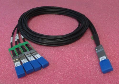 Amphenol NDAQGF-0006 QSFP+ To 4x SFP+ 40GB 2.5M Stack Passive Copper Cable