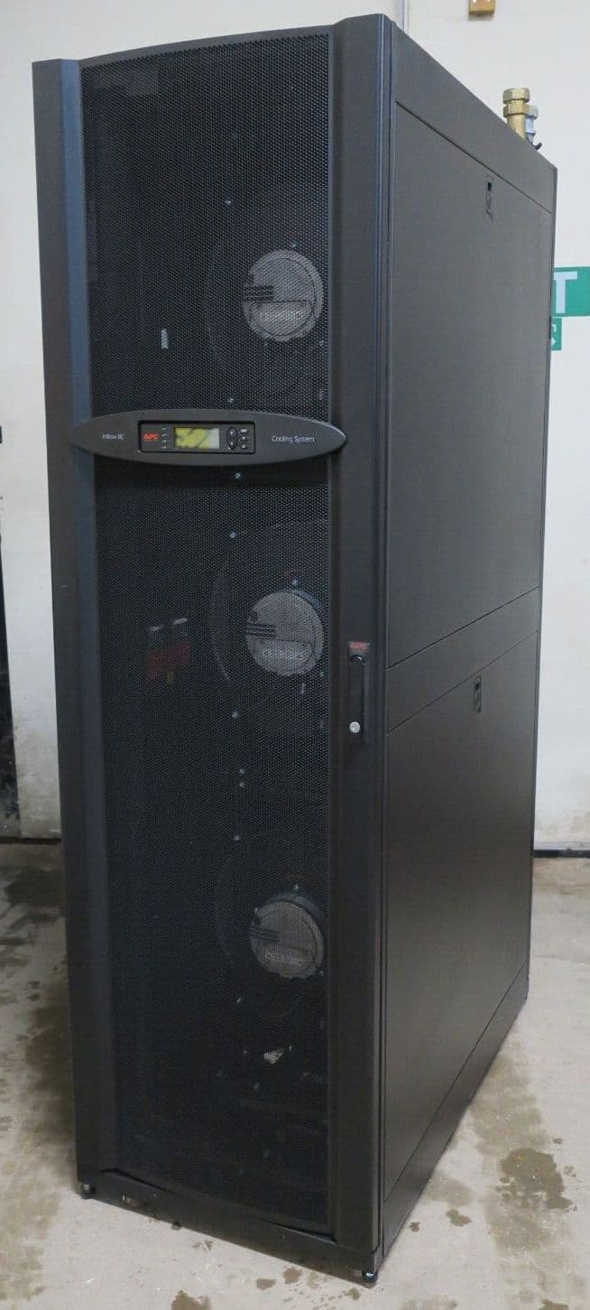 APC ACRC502 InRow RC 600mm Chilled Water Cooling Server Room Chiller ...