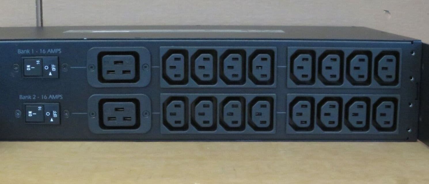 APC AP7724 2U ATS Automatic Transfer Switch Rack Mount PDU 230V 32A ...