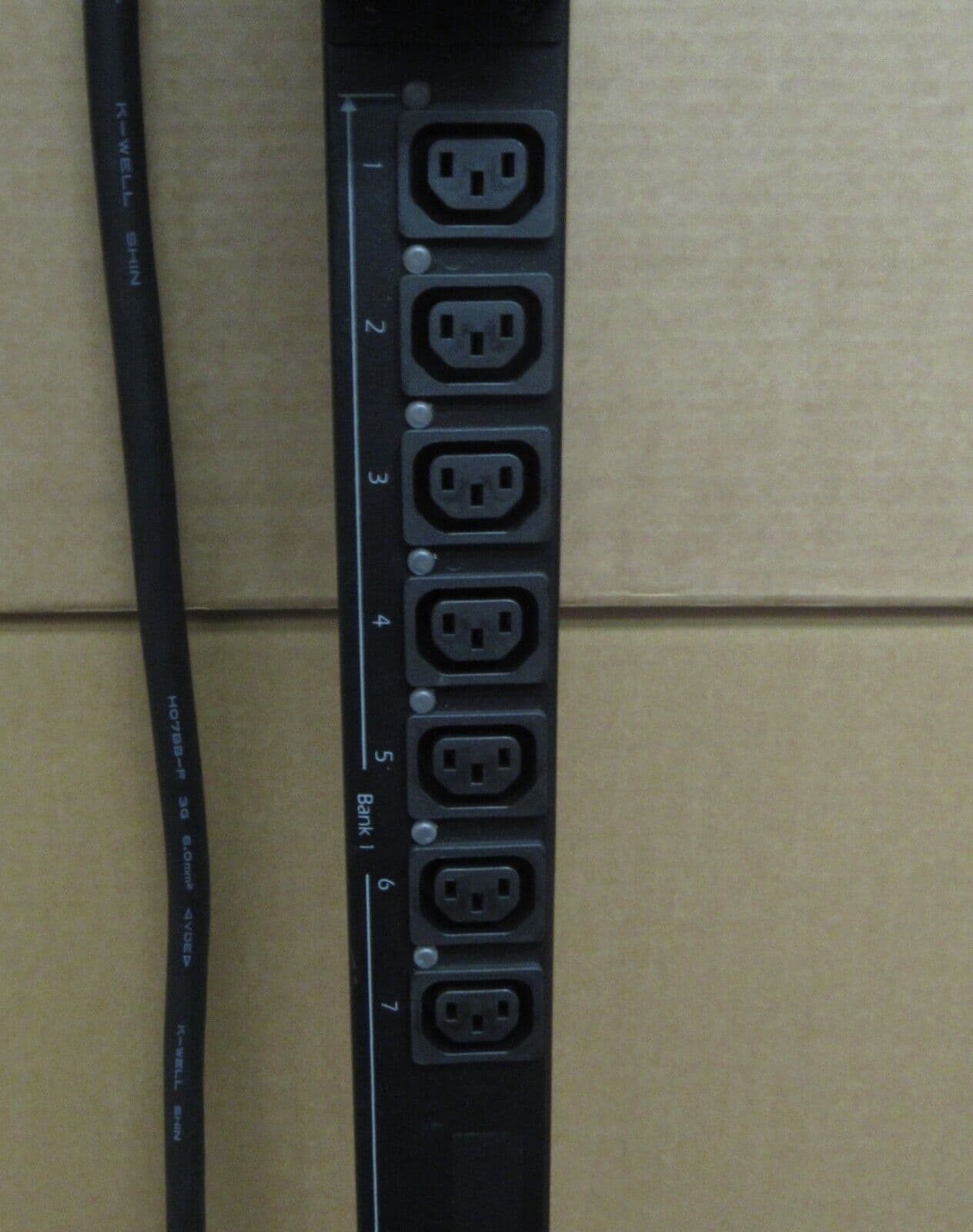 APC AP8653 21xC13 3xC19 ZeroU Switched Rack PDU Power Distribution Unit ...