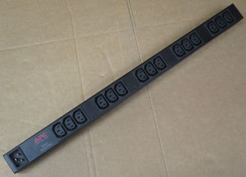 APC AP9572 Basic Rack PDU Zero U 16A 208/230V 15 x C13 Power Distribution Unit