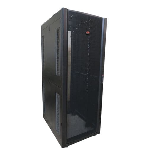 APC AR3140 NetShelter SX Server 19" 750mm x 1070mm Networking Rack Cabinet 42U (1)