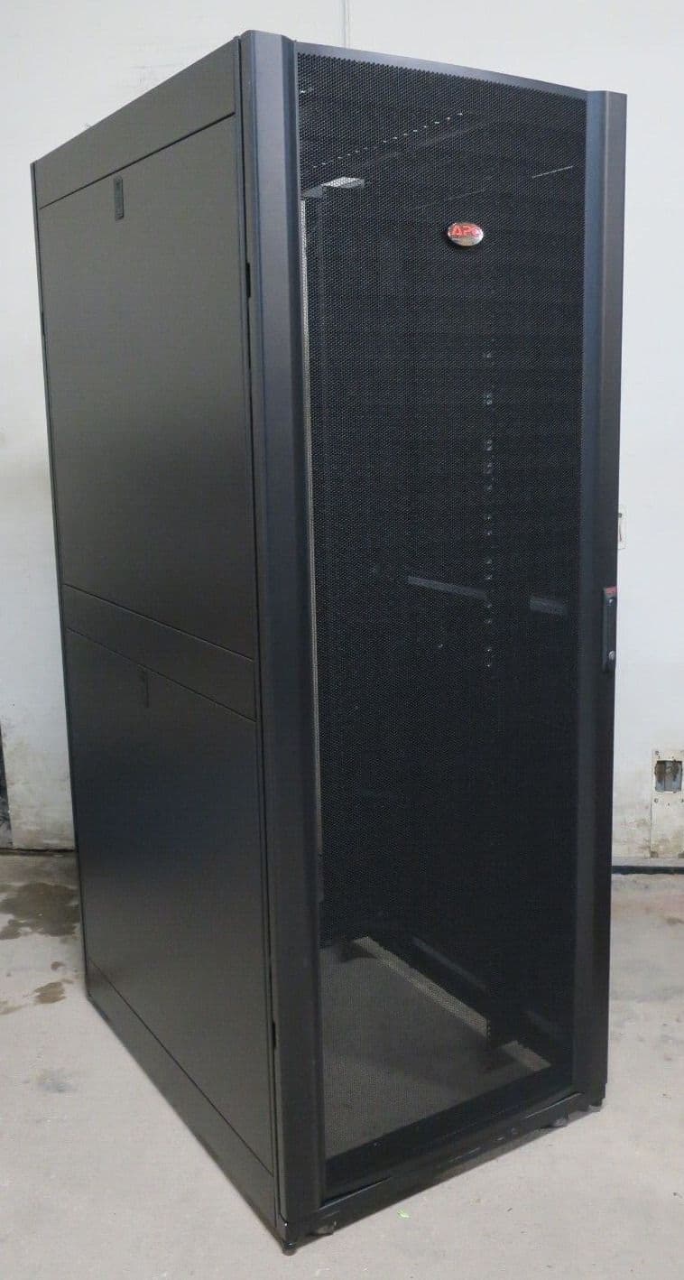 APC AR3150 Netshelter SX 42U Wide 750mm x 1070mm Server Rack Cabinet ...