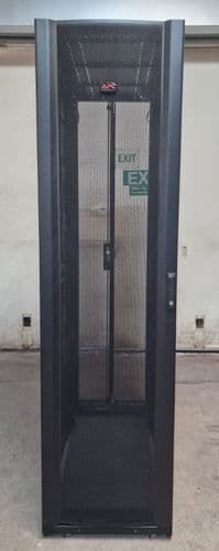 APC AR3307 NetShelter SX Server 19" 600mm 1200mm Networking Rack Cabinet 48U