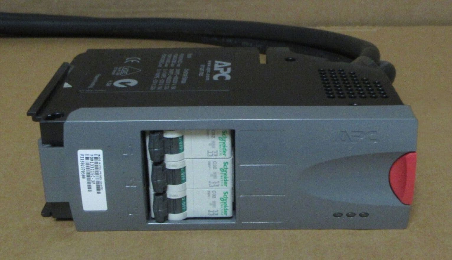 APC PDM1332IEC-3P Power Distribution Module 3x1Pole 3Wire 230v 32A 3M 3 ...