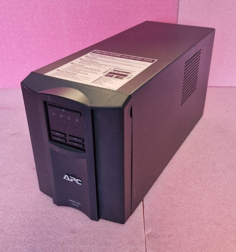 APC Smart-UPS, Line Interactive Pure Sine Wave, 1000VA, Tower, 230V, SMT1000I