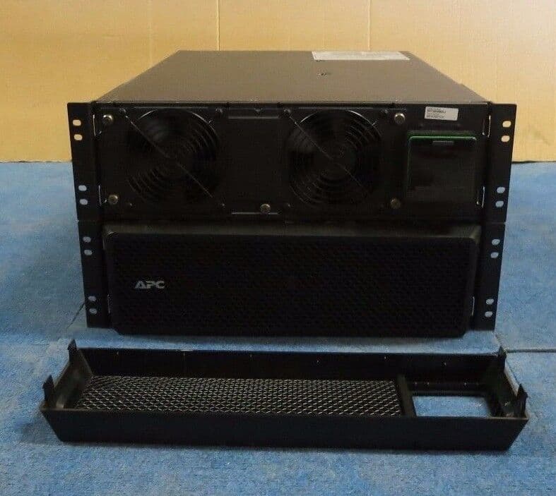 APC Smart-UPS SRT 8000VA RM UPS - 8000W SRT8KRMXLI Rack Mount UPS 1