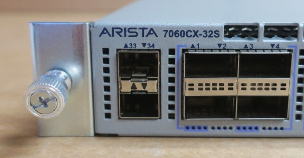 Arista DCS-7060CX-32S 100GbEスイッチ 動作取り外し品 DCS-7060CX-32S-R_Arista_grande