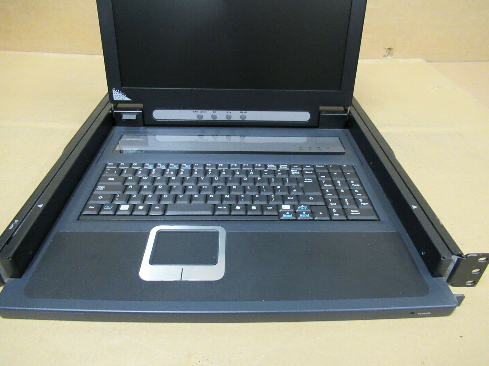 Aten CL1000M - 17" LCD VGA KVM PS/2 1U Rackmount KMM Console Monitor ...