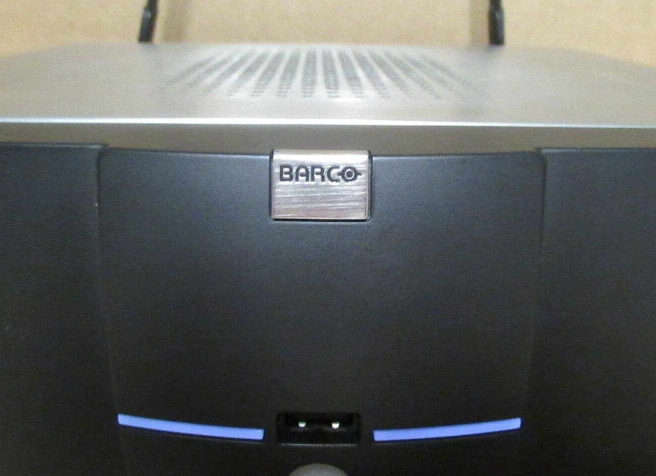 Barco ClickShare CSC-1 Wireless Presentation System Base Unit R9861006BEU