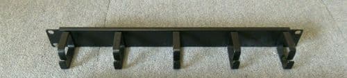 Black 5 Ring / Hoops Cabinet Cable Tidy Bar Vertical 19" 1U Data Rack