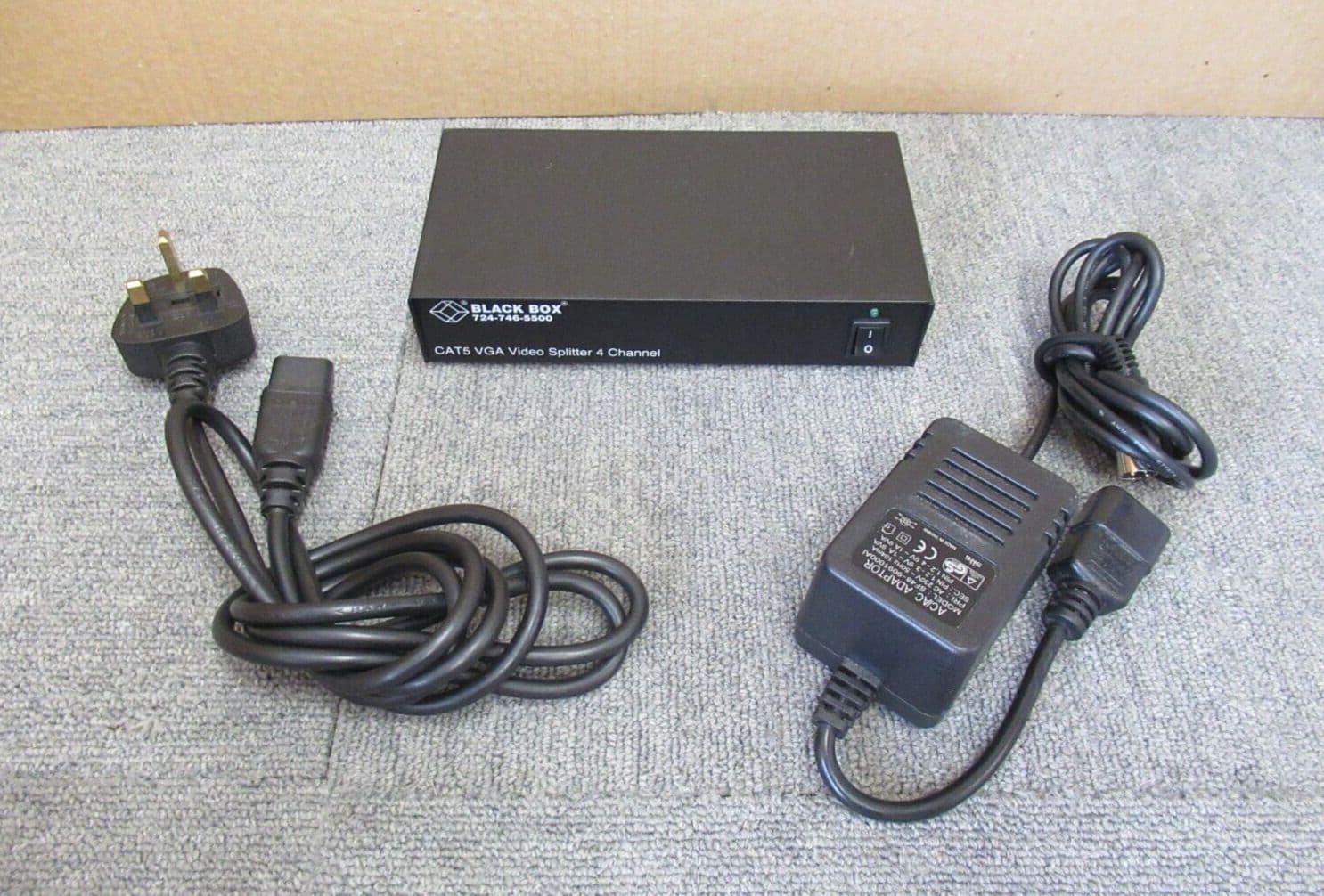 Black Box 724 746 5500 AC601A 4 Channel CAT5 VGA Splitter Extender black-box-724-746-5500-ac601a-4-channel-cat5-vga-splitter-extender
