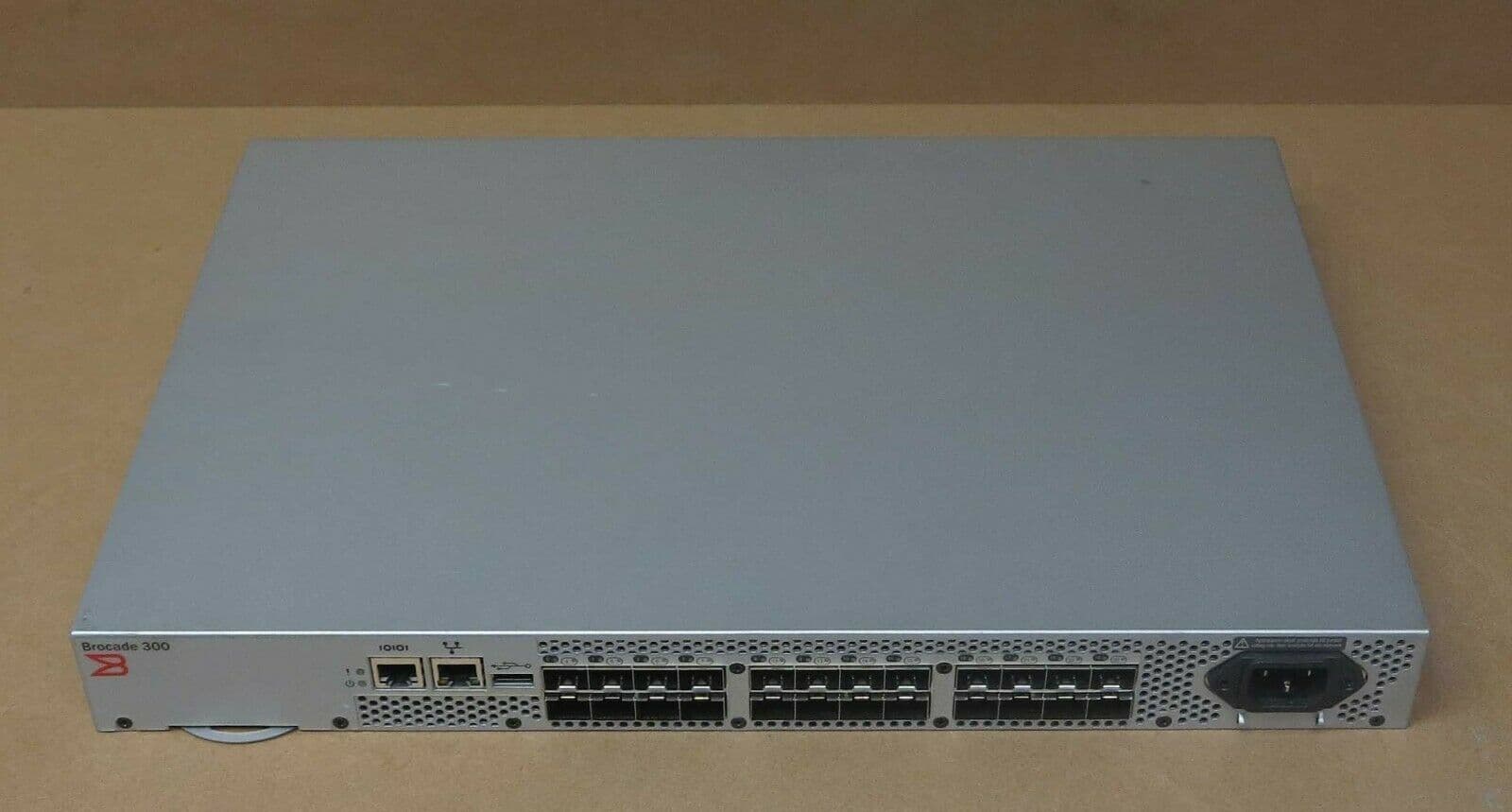 Brocade 300 SM3100000 310 24Port 8Gb FC SAN Switch 8 Ports Active