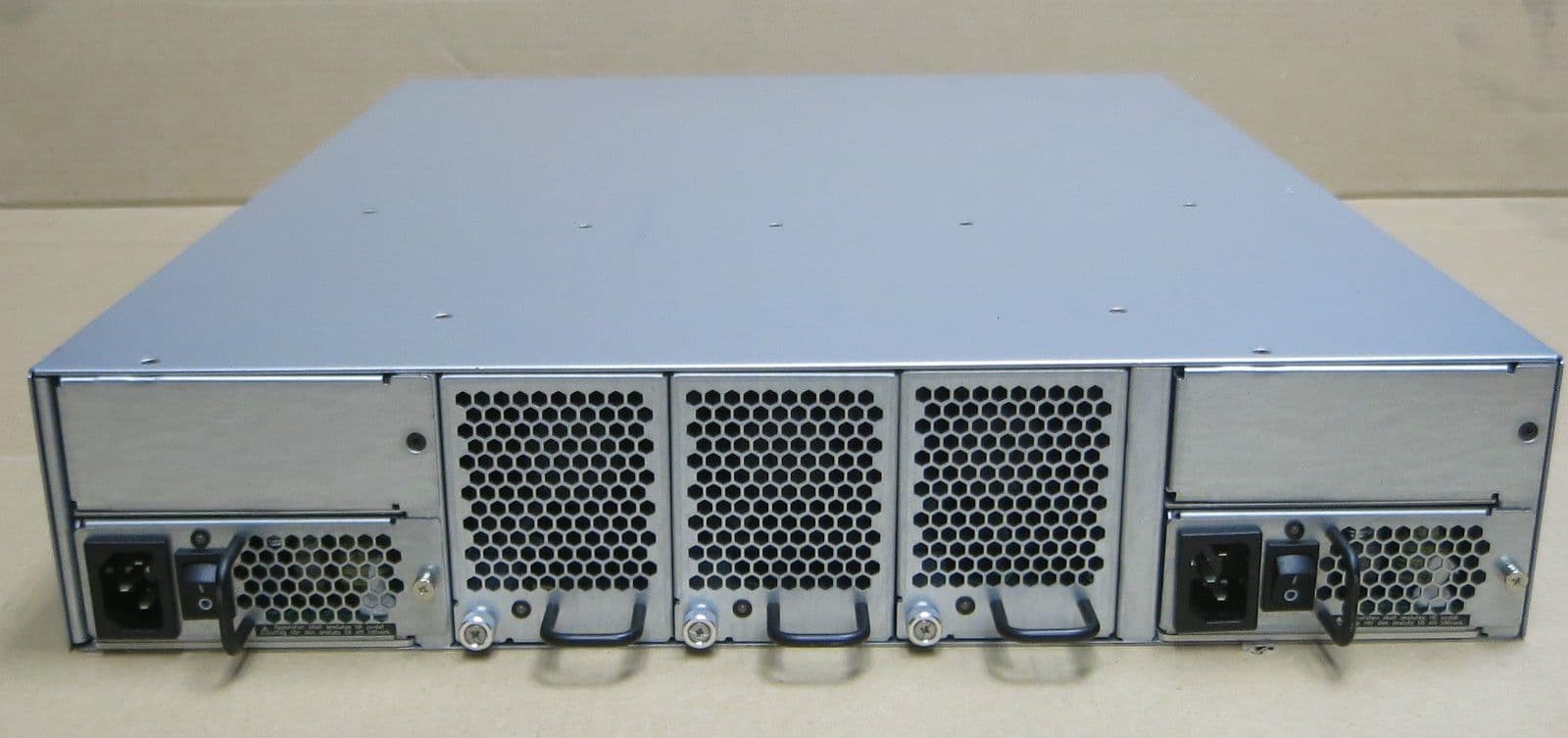 Switch BROCADE 5300 80 Ports (48 Actifs) 8Gb Fibre Channel - Remis à Neuf