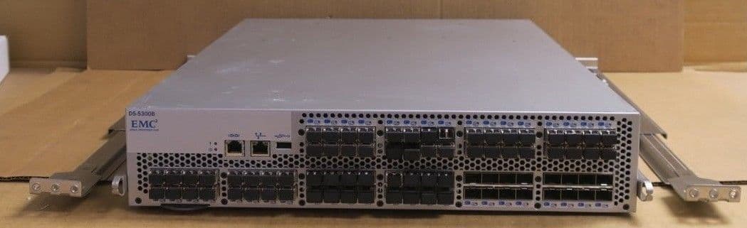 Switch BROCADE 5300 80 Ports (48 Actifs) 8Gb Fibre Channel - Remis à Neuf