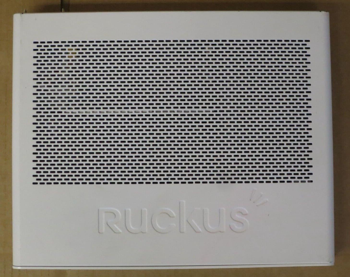Brocade Ruckus ICX 7150 12-Port RJ45 PoE 2x 10Gb SFP Stack