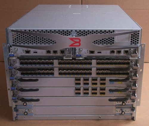 Brocade X6-4 4-Slot Gen6 8U Director + 2x FC32-48 2x CPX6 2x CR32-4 + Licenses
