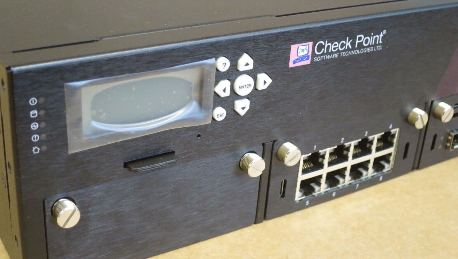 Check Point 15600 Security Gateway BaseHWCPAP15600 PH30 16GB RAM 2x