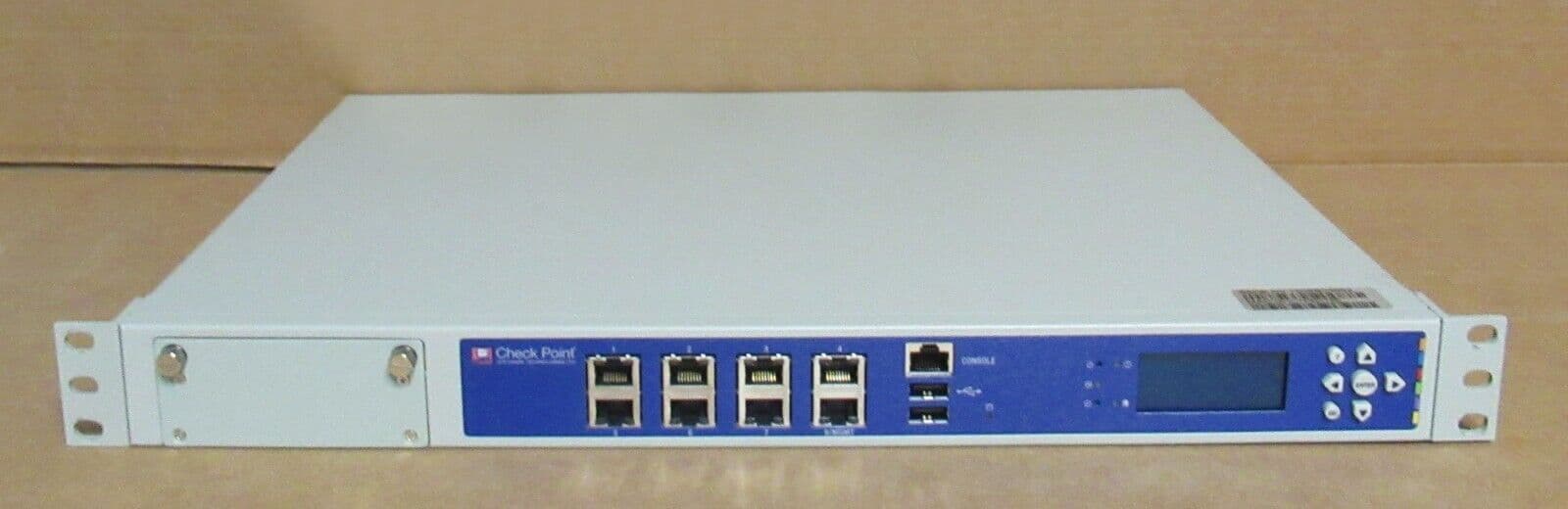 Check point 4400 8-Port Gigabit Network Firewall Appliance T-140 ...