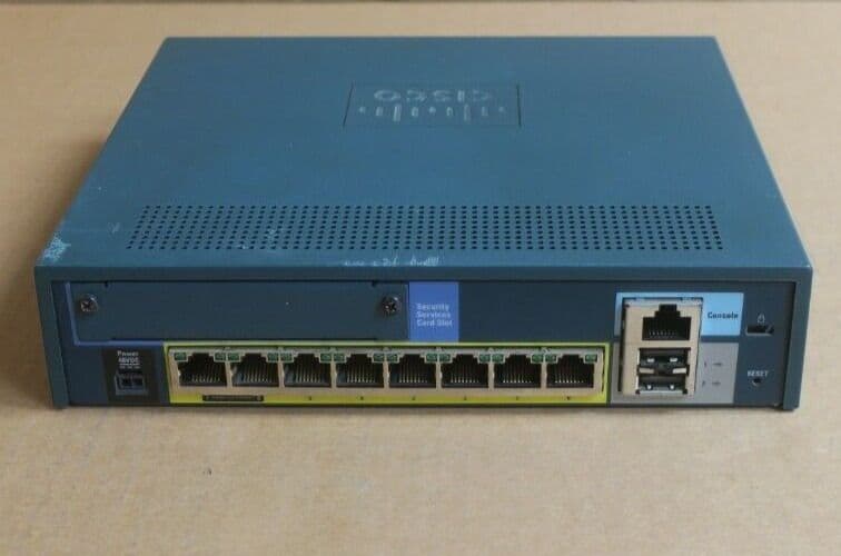 Cisco ASA5505-BUN-K9 V04 Pare-feu VPN - Avec Alimentation Cisco (quasi Neuf)