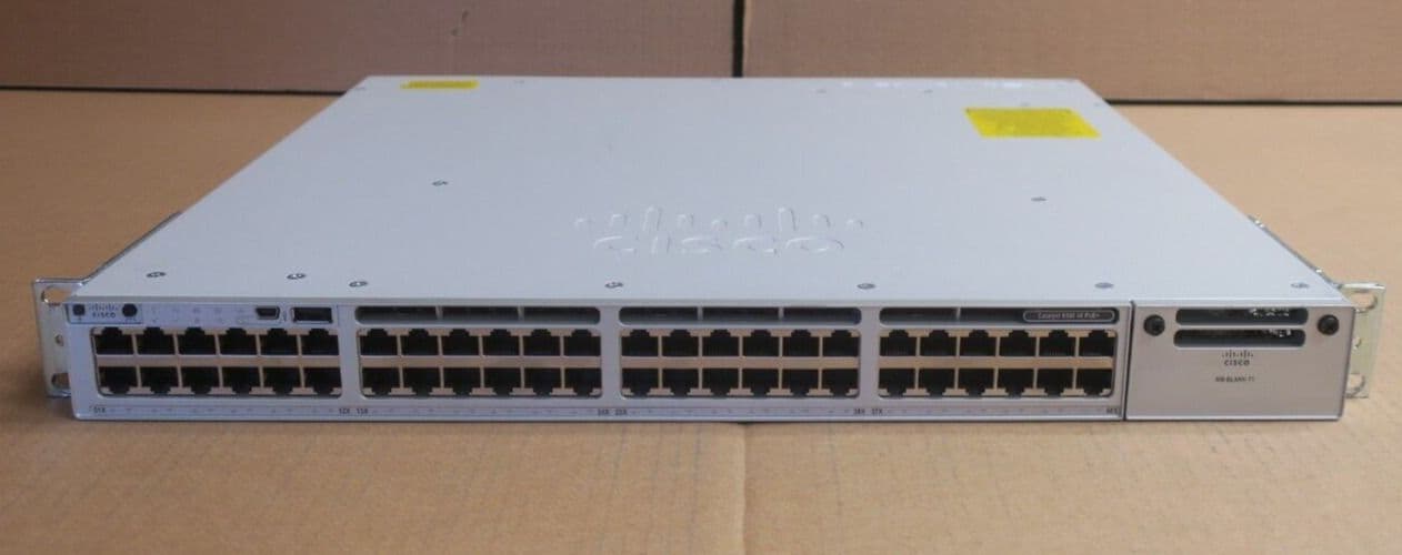 【通電確認済】◆ 良品 Cisco Catalyst 9300 48-port PoE+ Network Advantage C9300-48P-E-N.Media-1.jpg