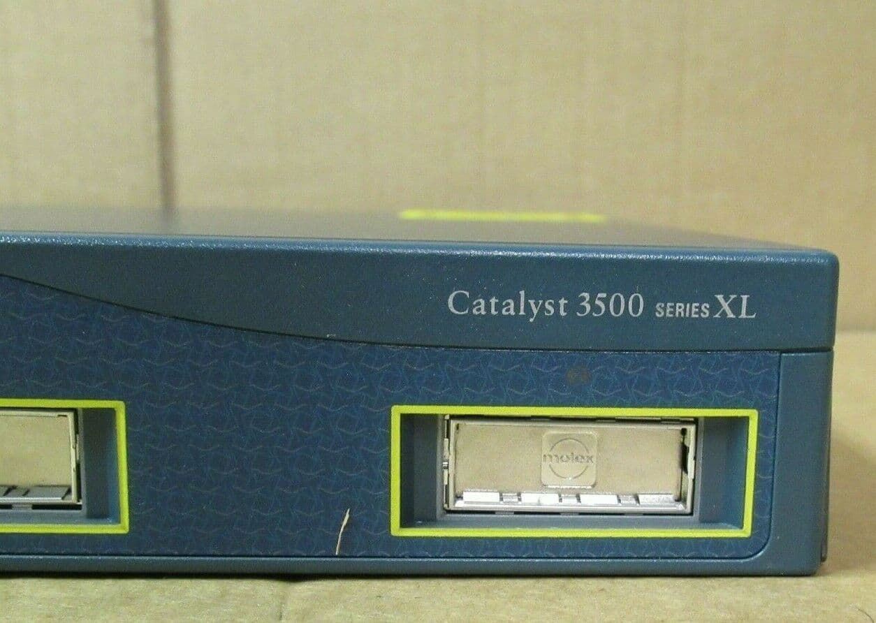 Cisco Catalyst WSC3524XLEN 24 Port 10/100 Rackmount Switch
