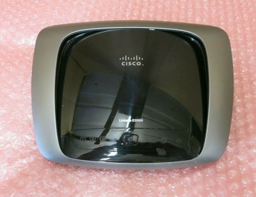 Cisco Linksys E2000 4-Port Dual-Band Wireless-N Gigabit Router No Adapter