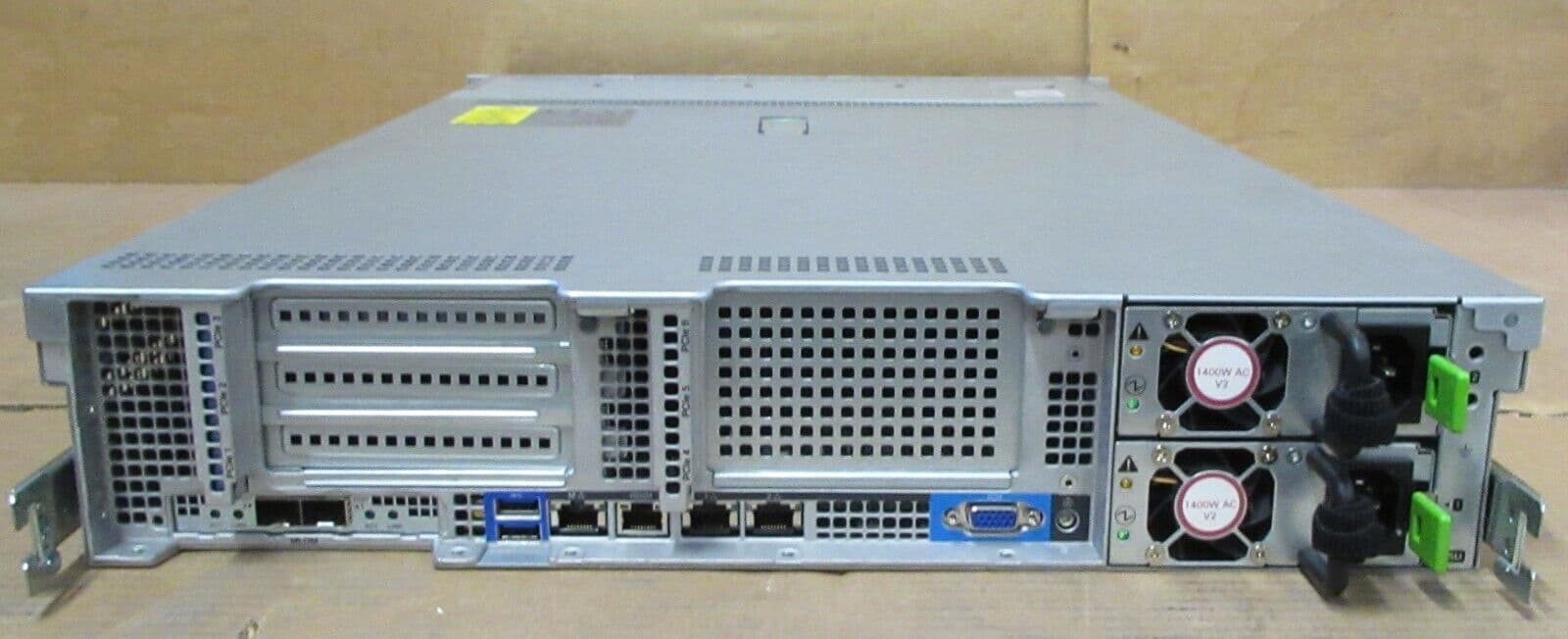 Cisco UCSC-C240-M4SX 24x 2 5
